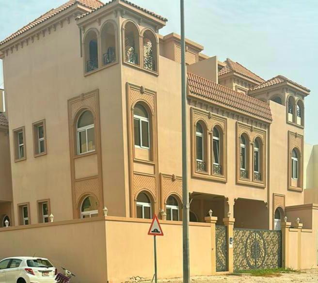 Khalidiya 6 13 Uae Apartment